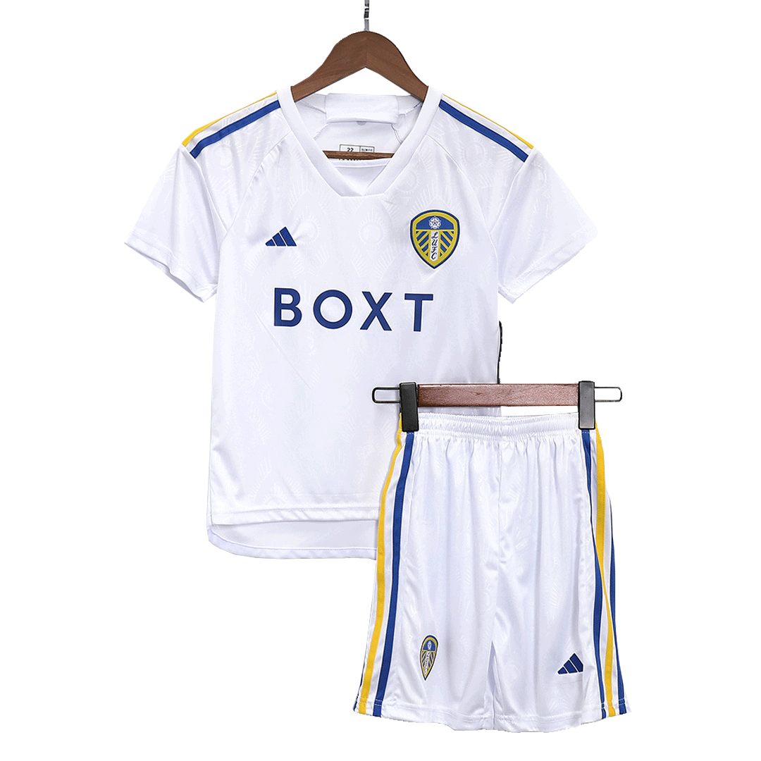 256c476abbb2f48dc95a9795aa873b33.png Leeds United Home Kids Jerseys Kit 2023/24 - Image 1